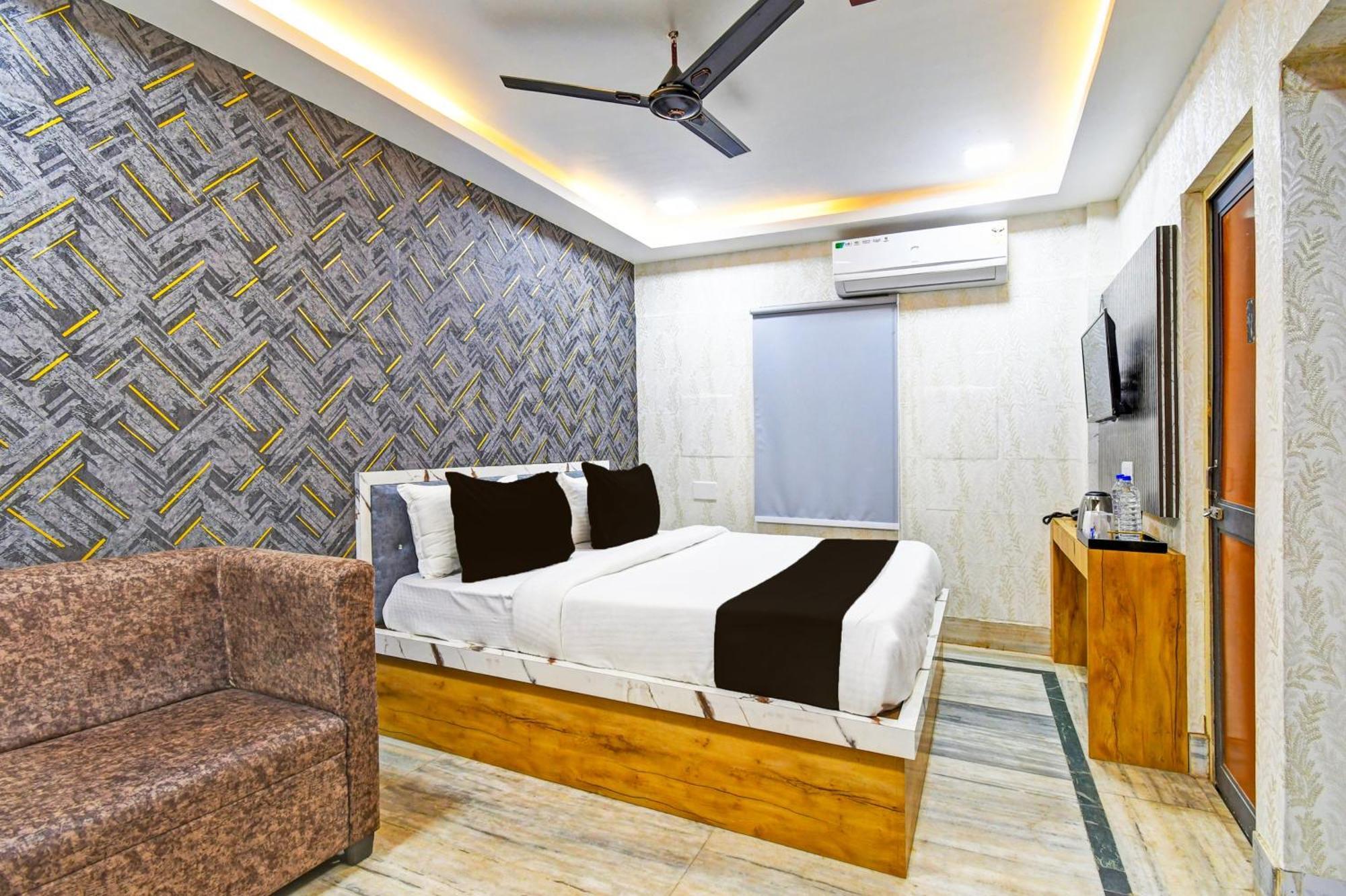Super Hotel O Maa Bhubaneswari Hotel Екстериор снимка