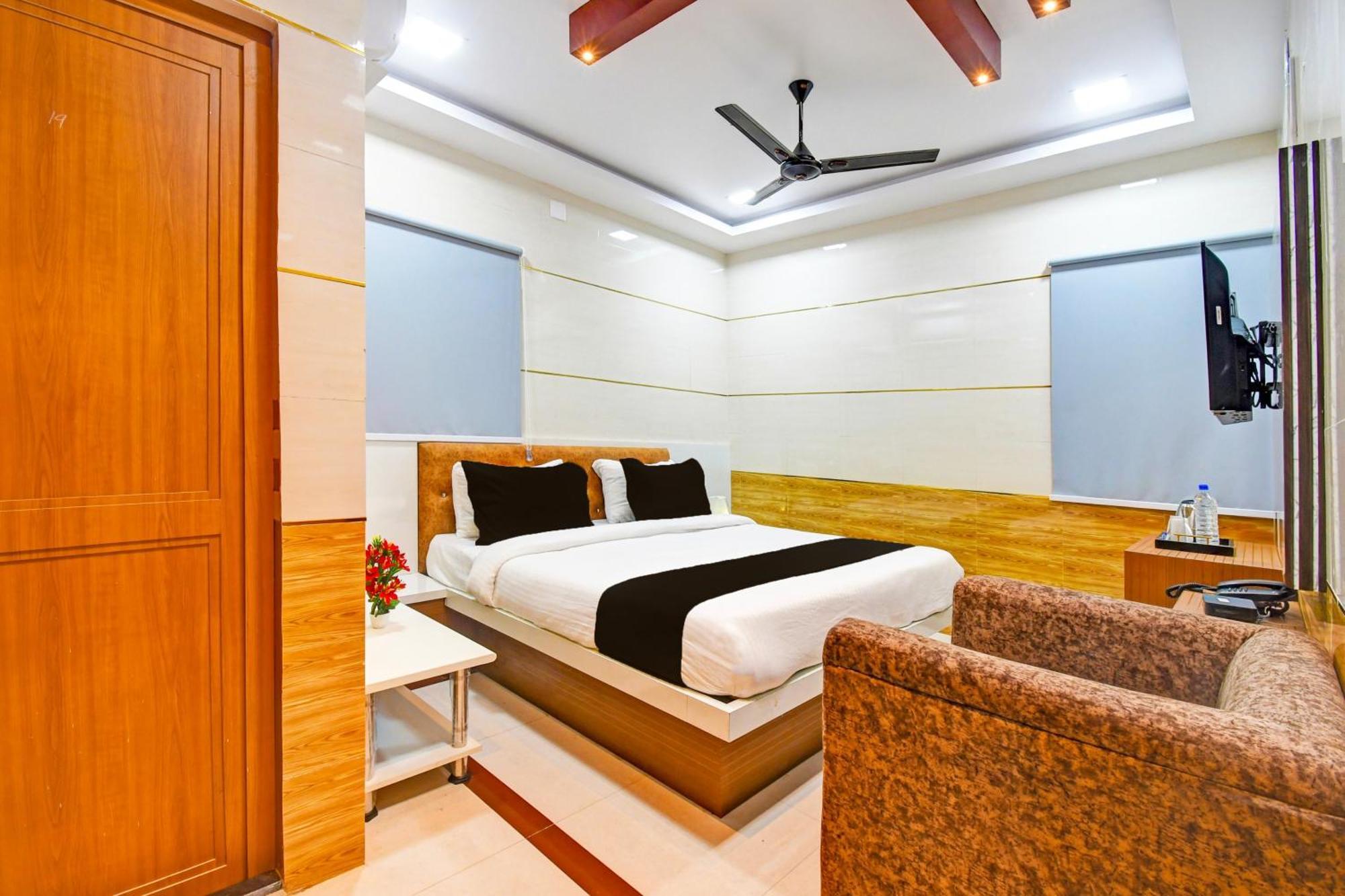 Super Hotel O Maa Bhubaneswari Hotel Екстериор снимка