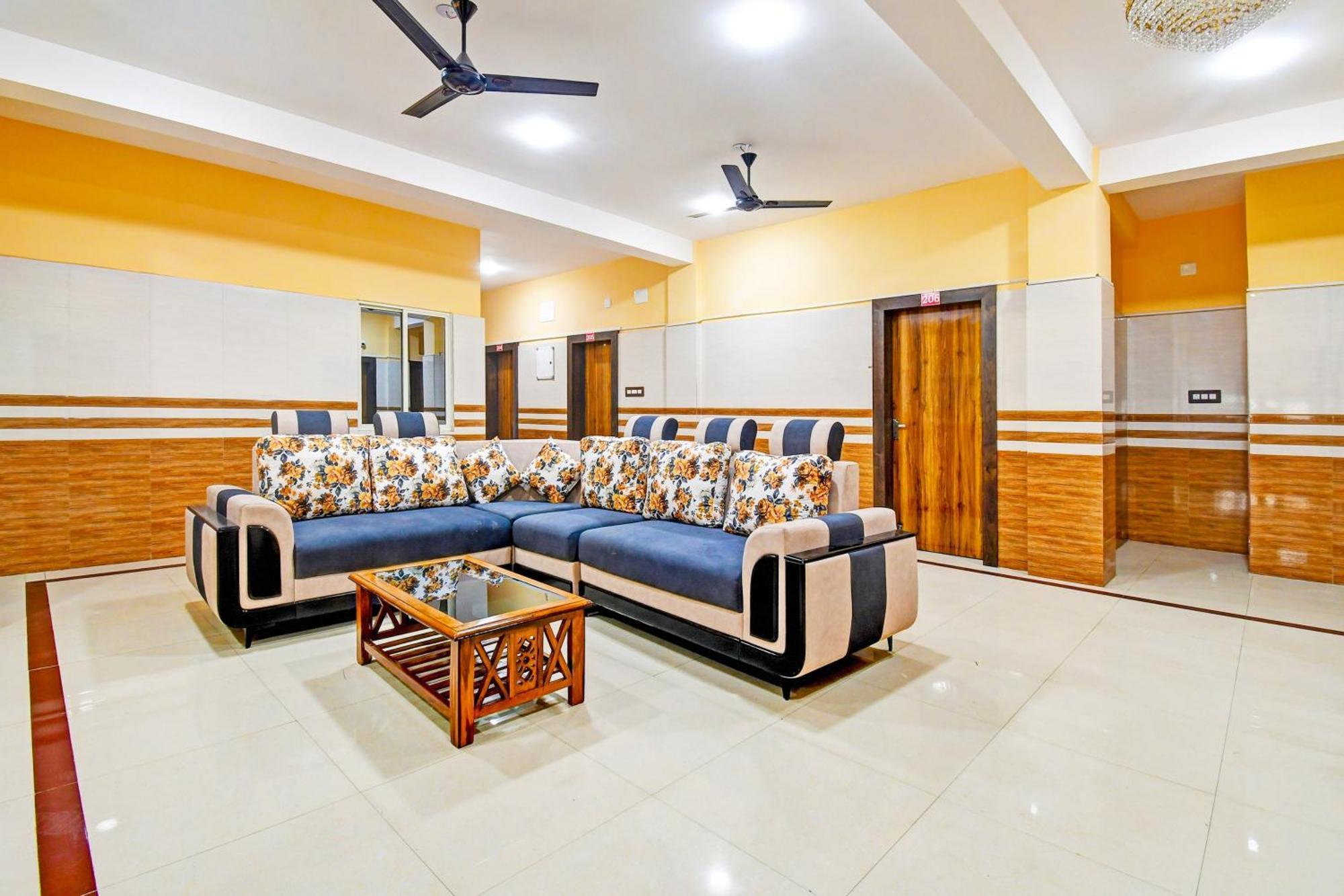 Super Hotel O Maa Bhubaneswari Hotel Екстериор снимка