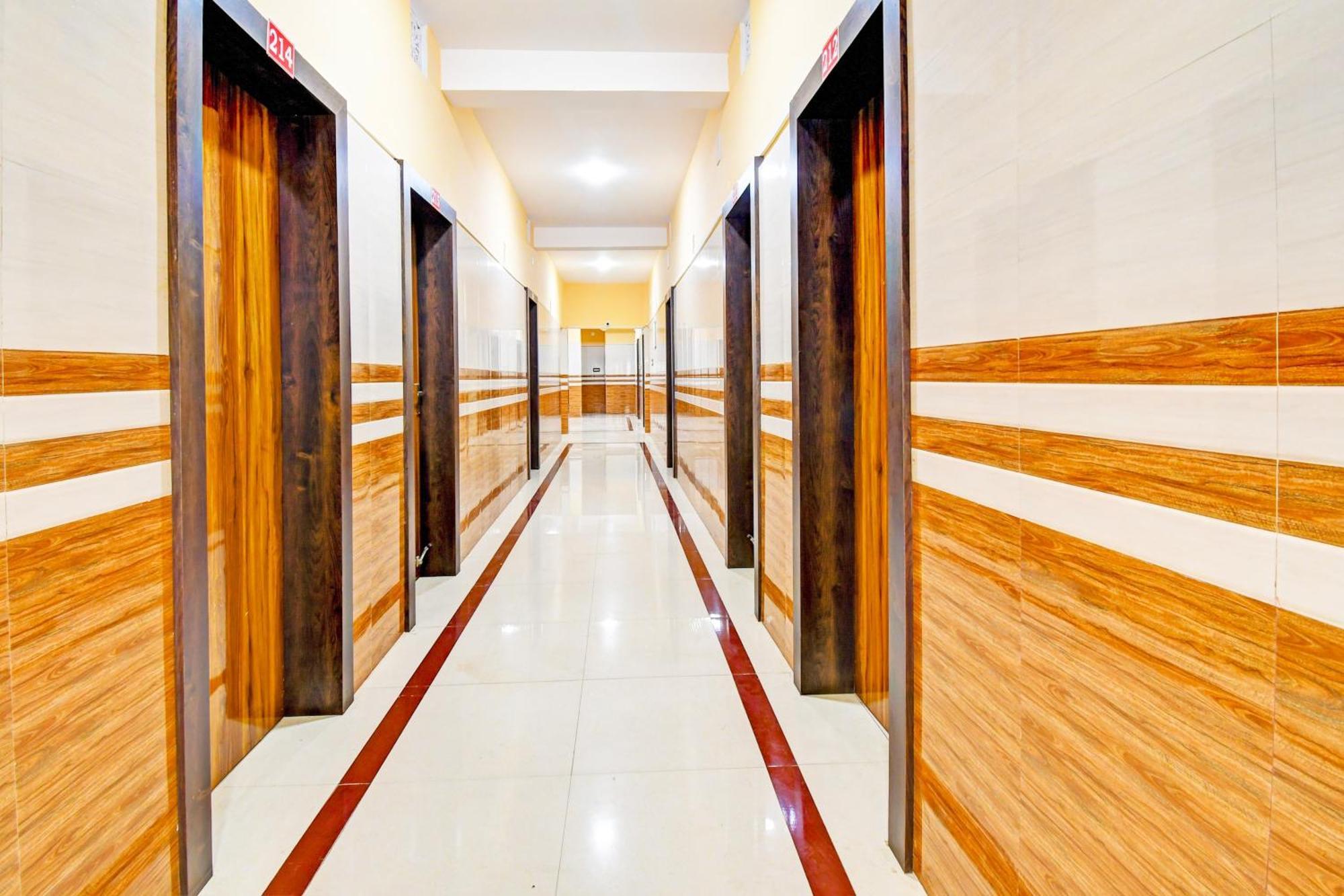 Super Hotel O Maa Bhubaneswari Hotel Екстериор снимка